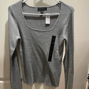 Square neck sweater